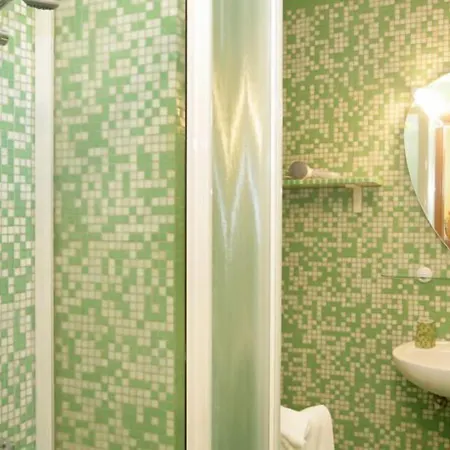 Simonetta Ai Musei Vaticani 2*