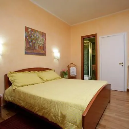 Simonetta Ai Musei Vaticani 2* רומא