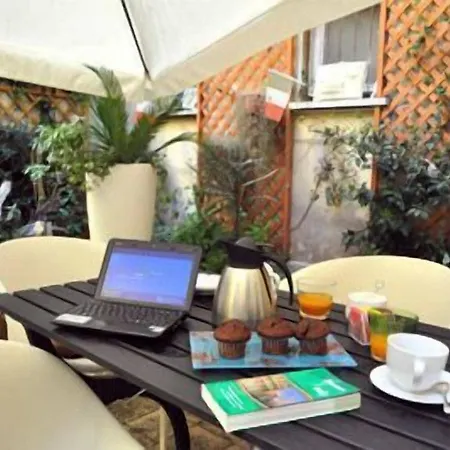 Simonetta Ai Musei Vaticani 2*