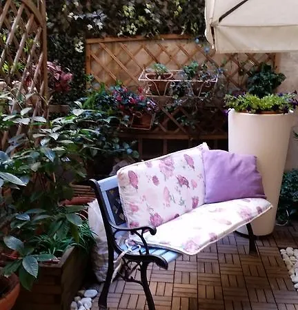 Simonetta Ai Musei Vaticani לינה וארוחת בוקר