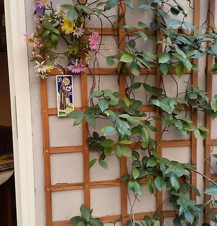 Simonetta Ai Musei Vaticani לינה וארוחת בוקר