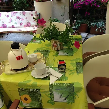 Simonetta Ai Musei Vaticani 2* רומא