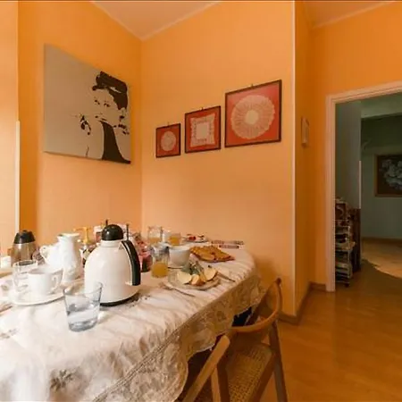 לינה וארוחת בוקר Simonetta Ai Musei Vaticani 2*