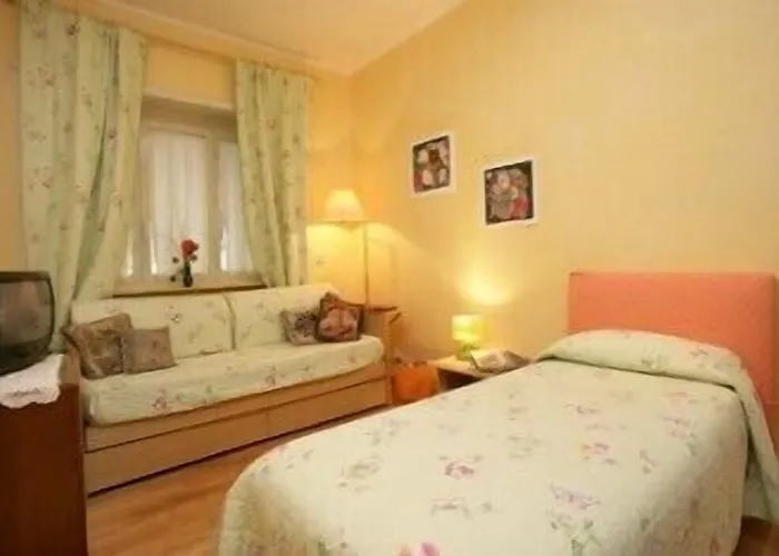 Simonetta Ai Musei Vaticani فندق مبيت وإفطار روما