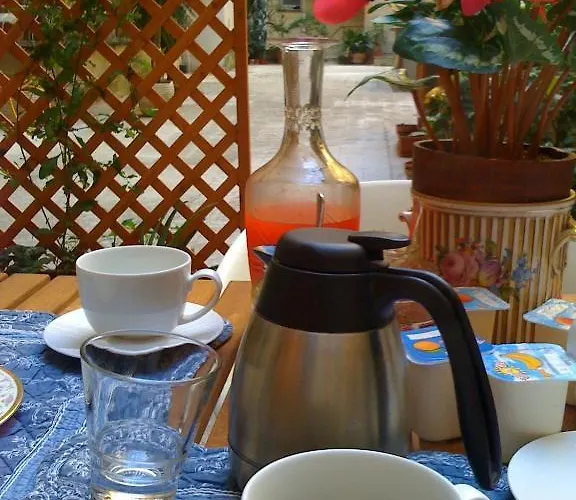 Simonetta Ai Musei Vaticani 2* روما