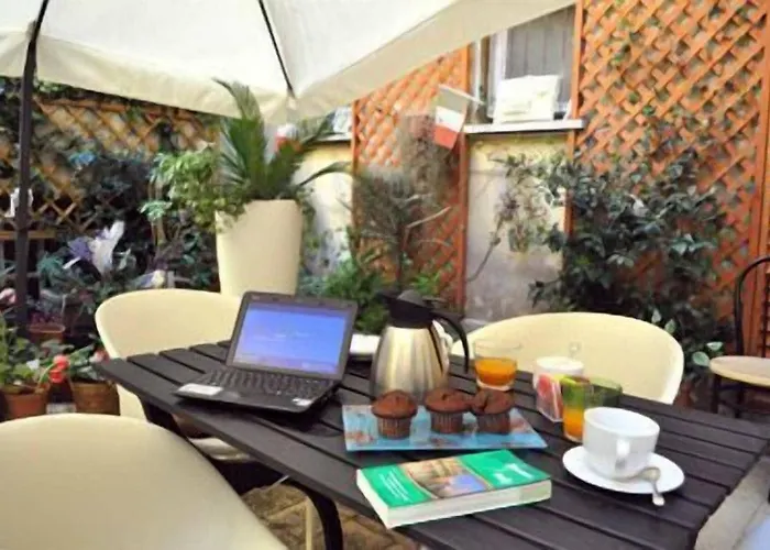 Simonetta Ai Musei Vaticani 2*